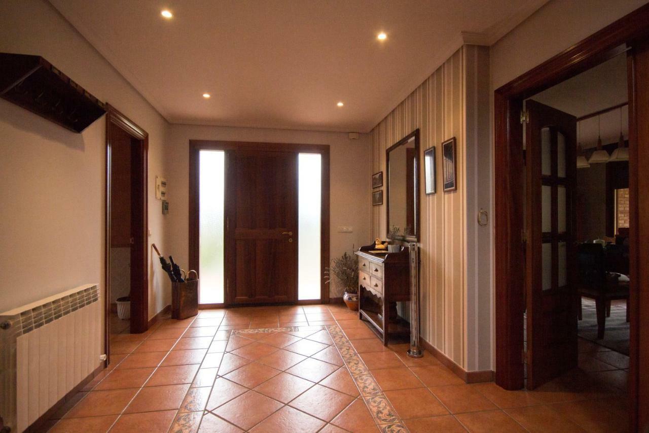 El Chalet Del Golf Urturi Екстер'єр фото