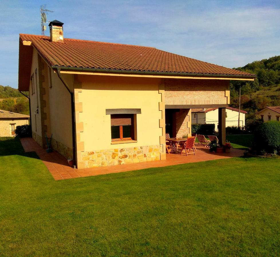 El Chalet Del Golf Urturi Екстер'єр фото