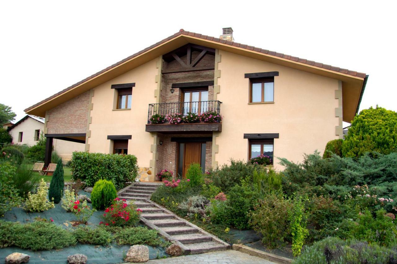 El Chalet Del Golf Urturi Екстер'єр фото