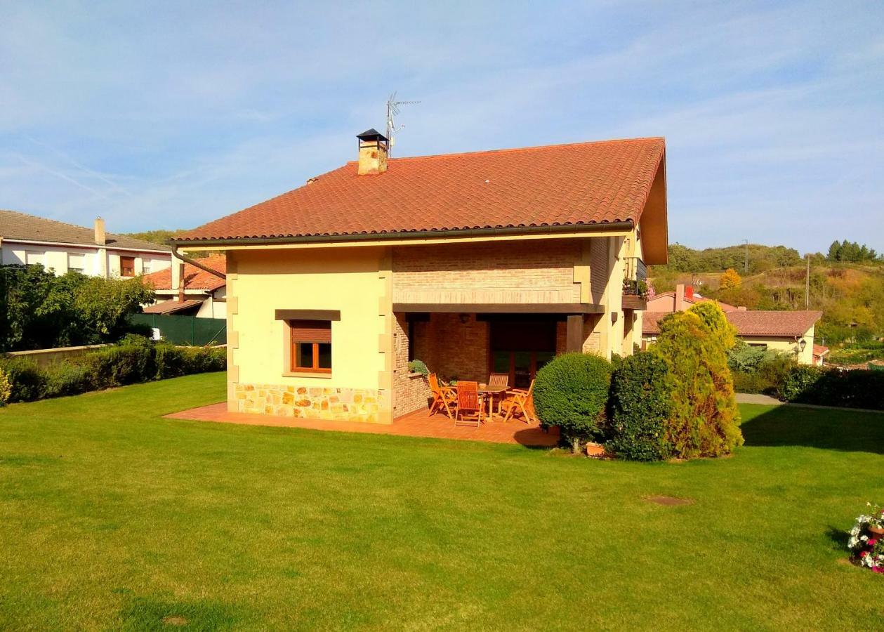 El Chalet Del Golf Urturi Екстер'єр фото